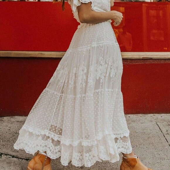 White Bohemian Womens V-Neck Buttoned Floral Lace Flowy Polka Dot Fringe Dress - Picture 3 of 5